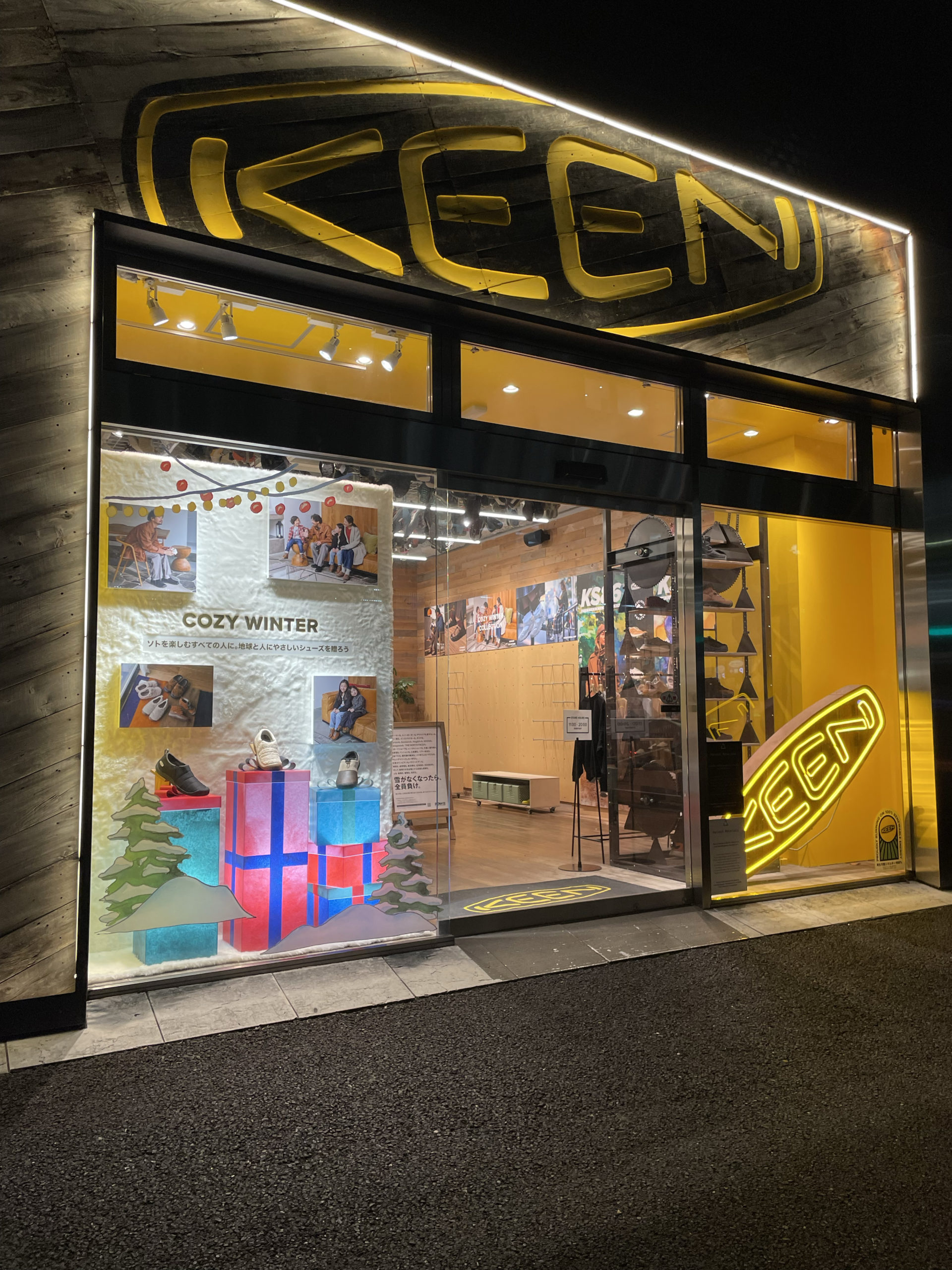 KEEN HOLIDAY CAMPAIGN